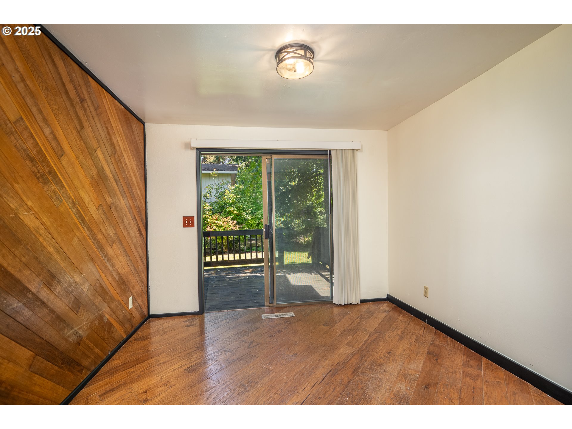 595 South 68th Place Springfield, OR 97478 - Photo 28 of 43