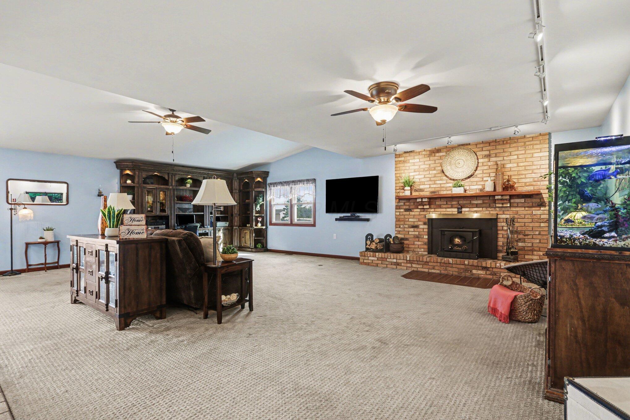1879 Simpson Road London, OH 43140 - Photo 6 of 48 Gallery Image 6