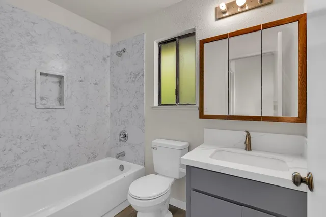 a view of walk in closet