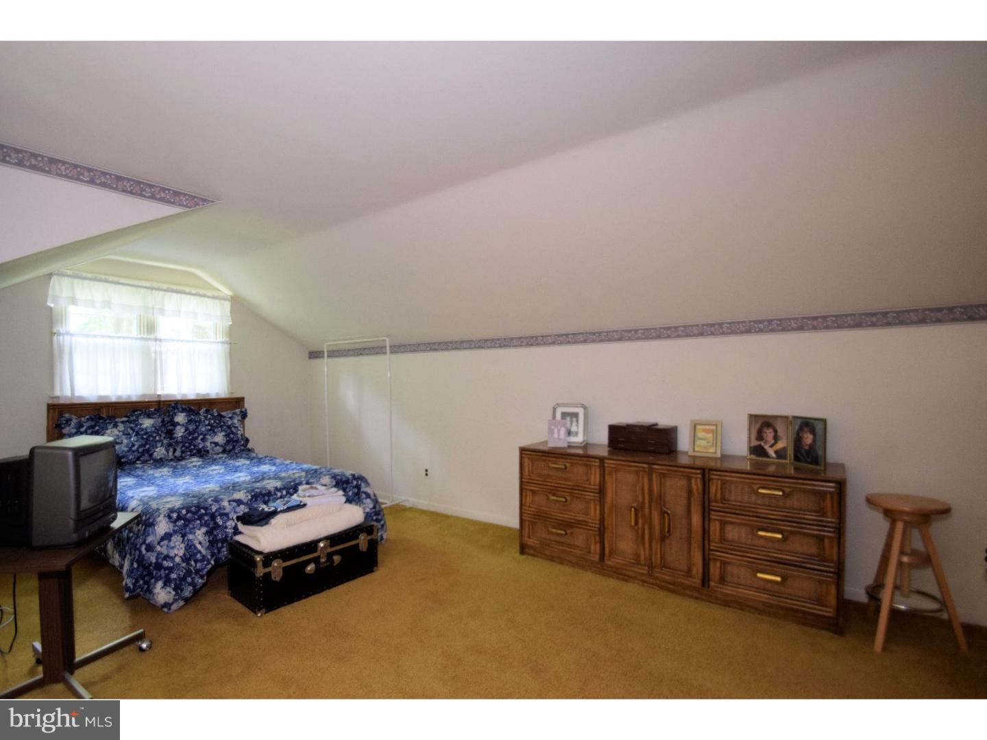1025 Twining Road Dresher, PA 19025 - Photo 9 of 25 Gallery Image 9