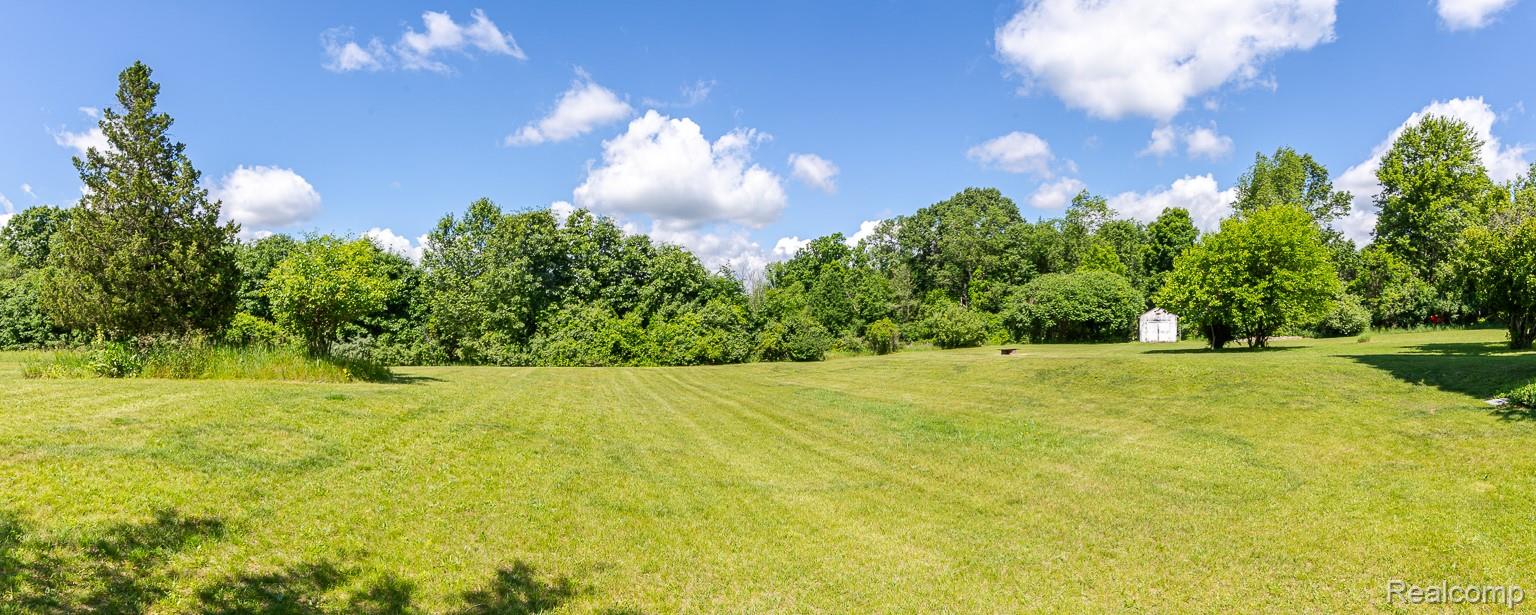 9635 South Ortonville Road Clarkston, MI 48348 - Photo 25 of 28