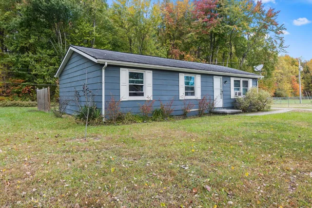 $159,000 | 723 Floyd Avenue, Versailles, IN 47042