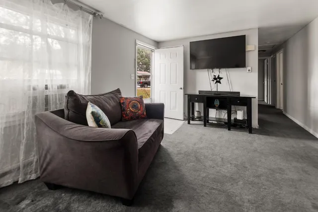 $159,000 | 723 Floyd Avenue, Versailles, IN 47042