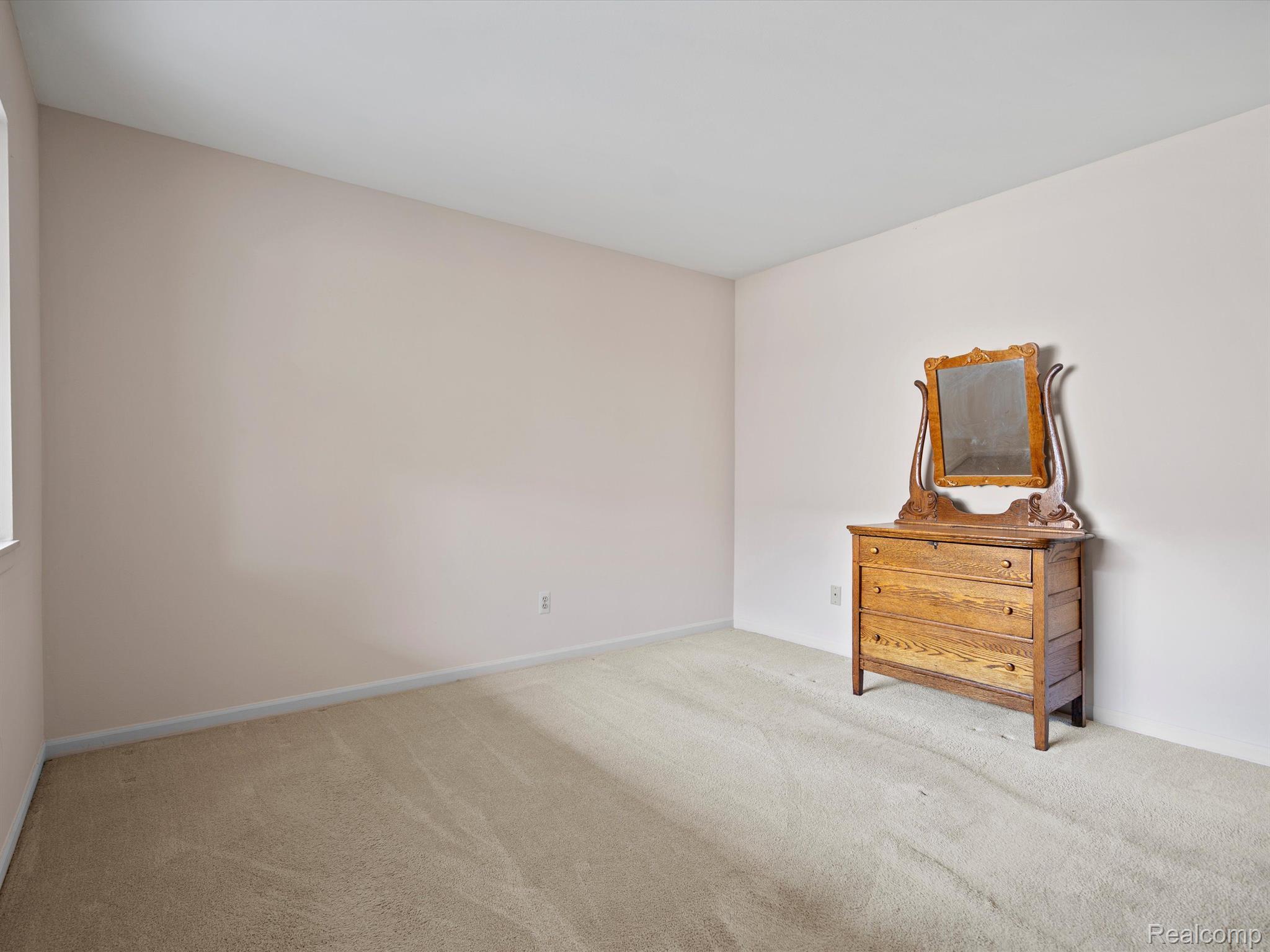 979 Wexford Way Rochester, MI 48307 - Photo 17 of 24 Gallery Image 17