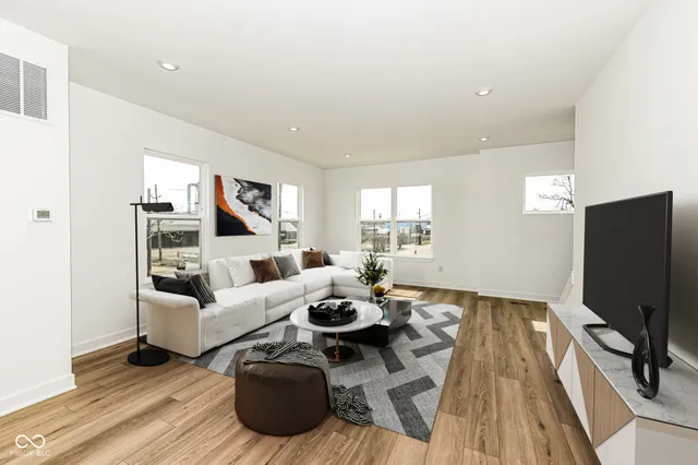 $360,000 | 2422 Winthrop Avenue, Indianapolis, IN 46205