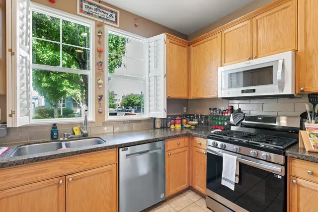 $475,000 | 213 Washington Place, West Sacramento, CA 95605