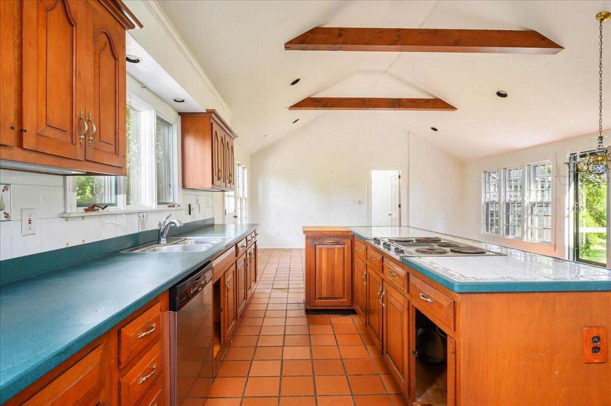 175 Stoney Point Road Barnstable, MA 02675 - Photo 14 of 51 13-DSC_5426