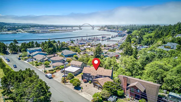 $1,100,000 | 226 Southeast Harney Street, Newport, OR 97365