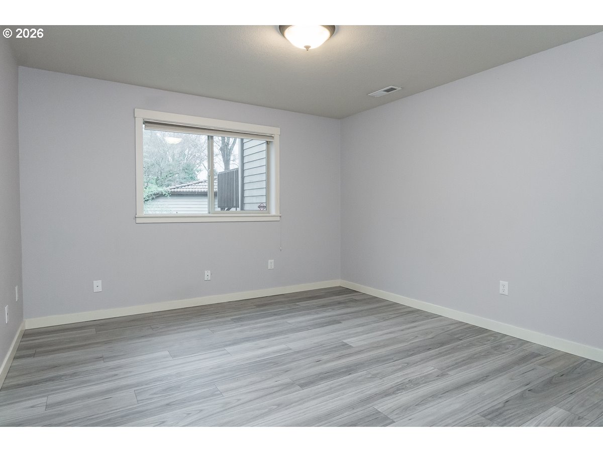7704 Southwest Cresmoor Drive Beaverton, OR 97008 - Photo 22 of 42 Family Room
