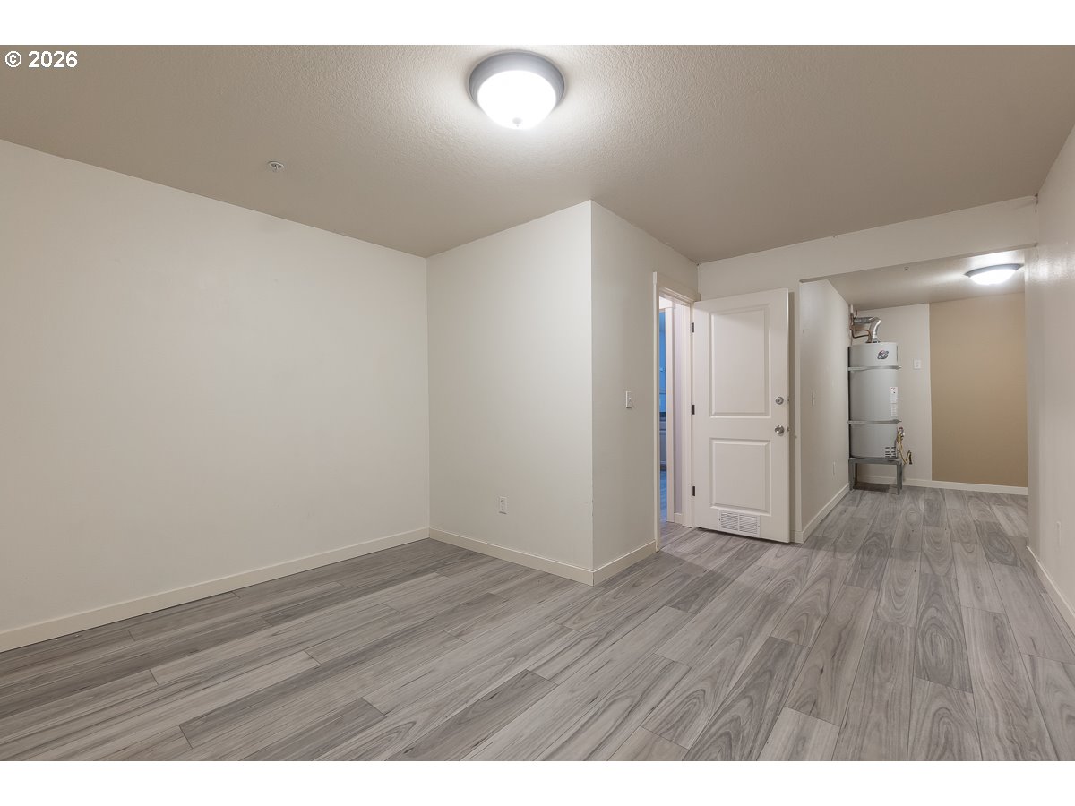 7704 Southwest Cresmoor Drive Beaverton, OR 97008 - Photo 27 of 42 Bonus Room
