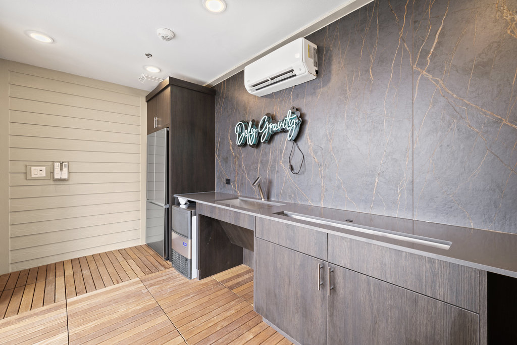 4801 Springdale Road, Unit 1106 Austin, TX 78723 - Photo 23 of 40 a bathroom with a sink and a mirror