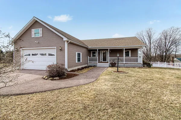 $620,000 | 89 Horseshoe Circle, Milton, VT 05468