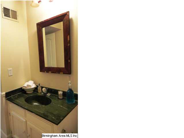 917 Frisco Street Birmingham, AL 35209 - Photo 15 of 25