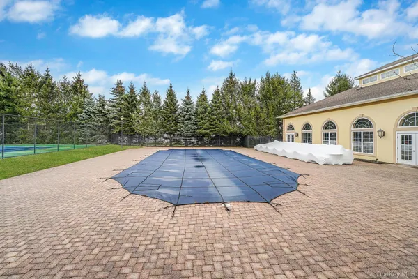 $599,990 | 109 Constantine Way, Mount Sinai, NY 11766