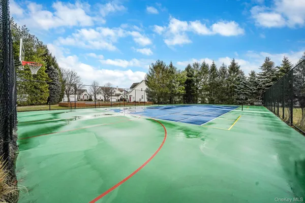 $599,990 | 109 Constantine Way, Mount Sinai, NY 11766