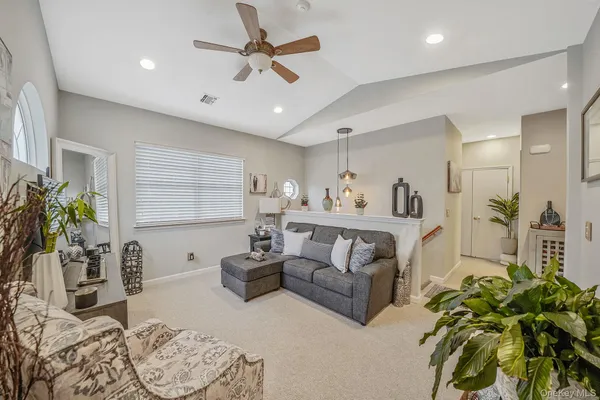 $599,990 | 109 Constantine Way, Mount Sinai, NY 11766