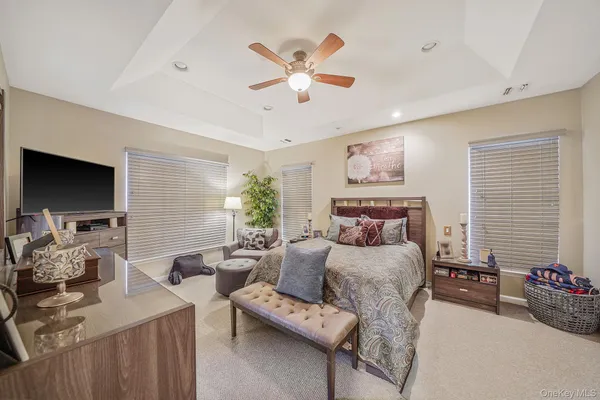 $599,990 | 109 Constantine Way, Mount Sinai, NY 11766