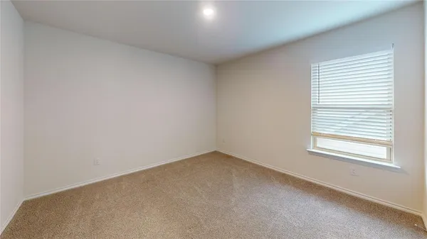 $375,000 | 3941 Oak Crk Circle, Denison, TX 75020