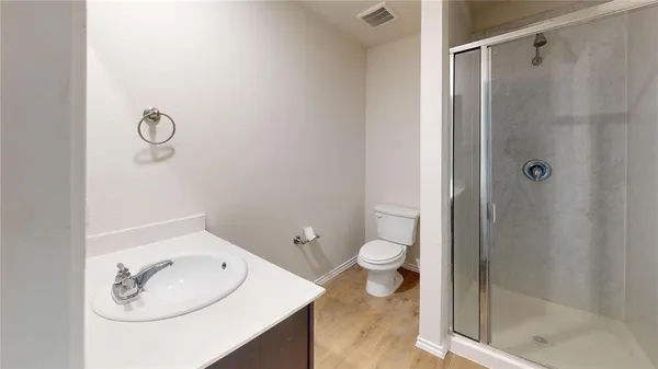 $375,000 | 3941 Oak Crk Circle, Denison, TX 75020