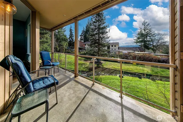 $495,000 | 23001 Lakeview Drive, Unit I206, Mountlake Terrace, WA 98043
