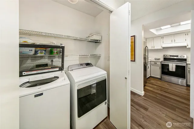 $495,000 | 23001 Lakeview Drive, Unit I206, Mountlake Terrace, WA 98043