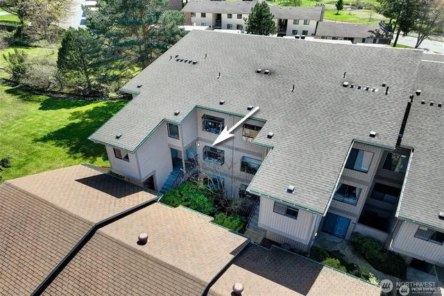 $495,000 | 23001 Lakeview Drive, Unit I206, Mountlake Terrace, WA 98043
