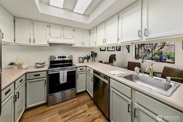 $495,000 | 23001 Lakeview Drive, Unit I206, Mountlake Terrace, WA 98043