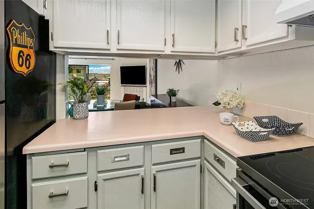 $495,000 | 23001 Lakeview Drive, Unit I206, Mountlake Terrace, WA 98043