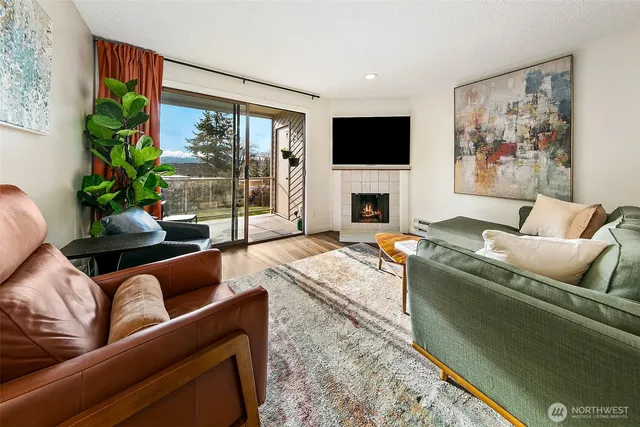 $495,000 | 23001 Lakeview Drive, Unit I206, Mountlake Terrace, WA 98043