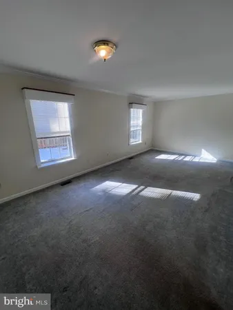a view of empty room with window