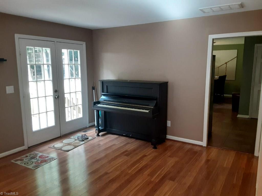 5324 Candlewick Road Greensboro, NC 27455 - Photo 4 of 6 Gallery Image 4