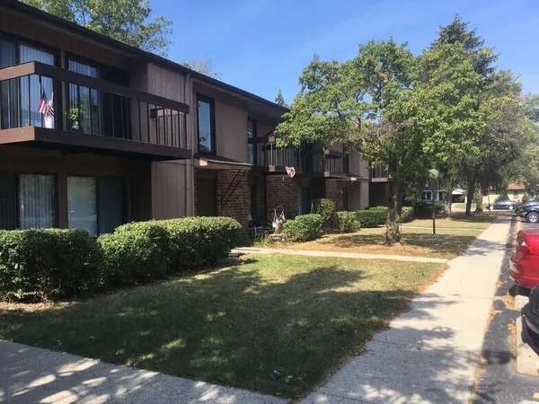 $1,050 | 6179 West Cold Spring Road, Milwaukee, WI 53220