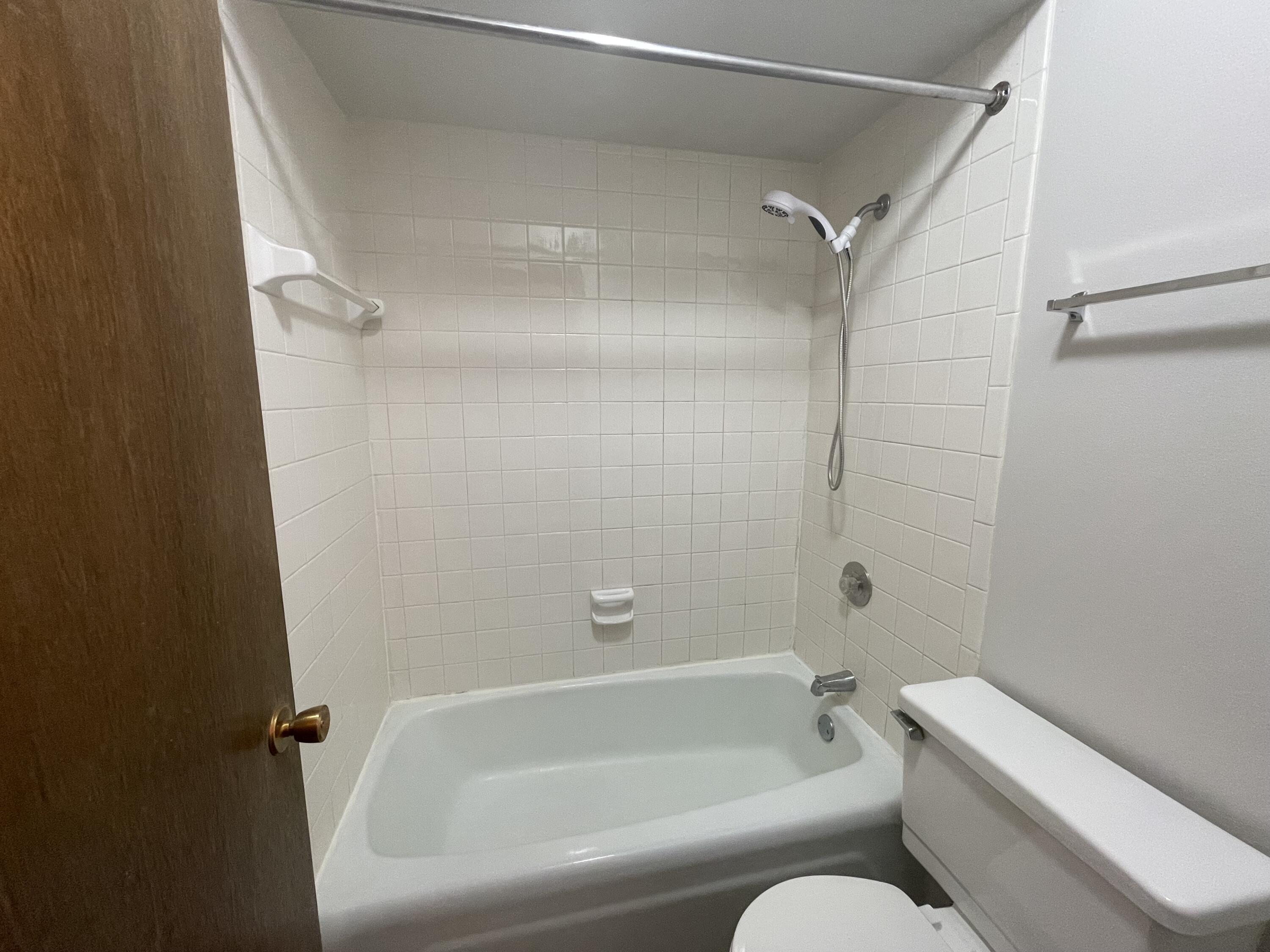 6179 West Cold Spring Road Milwaukee, WI 53220 - Photo 5 of 8 Bathroom