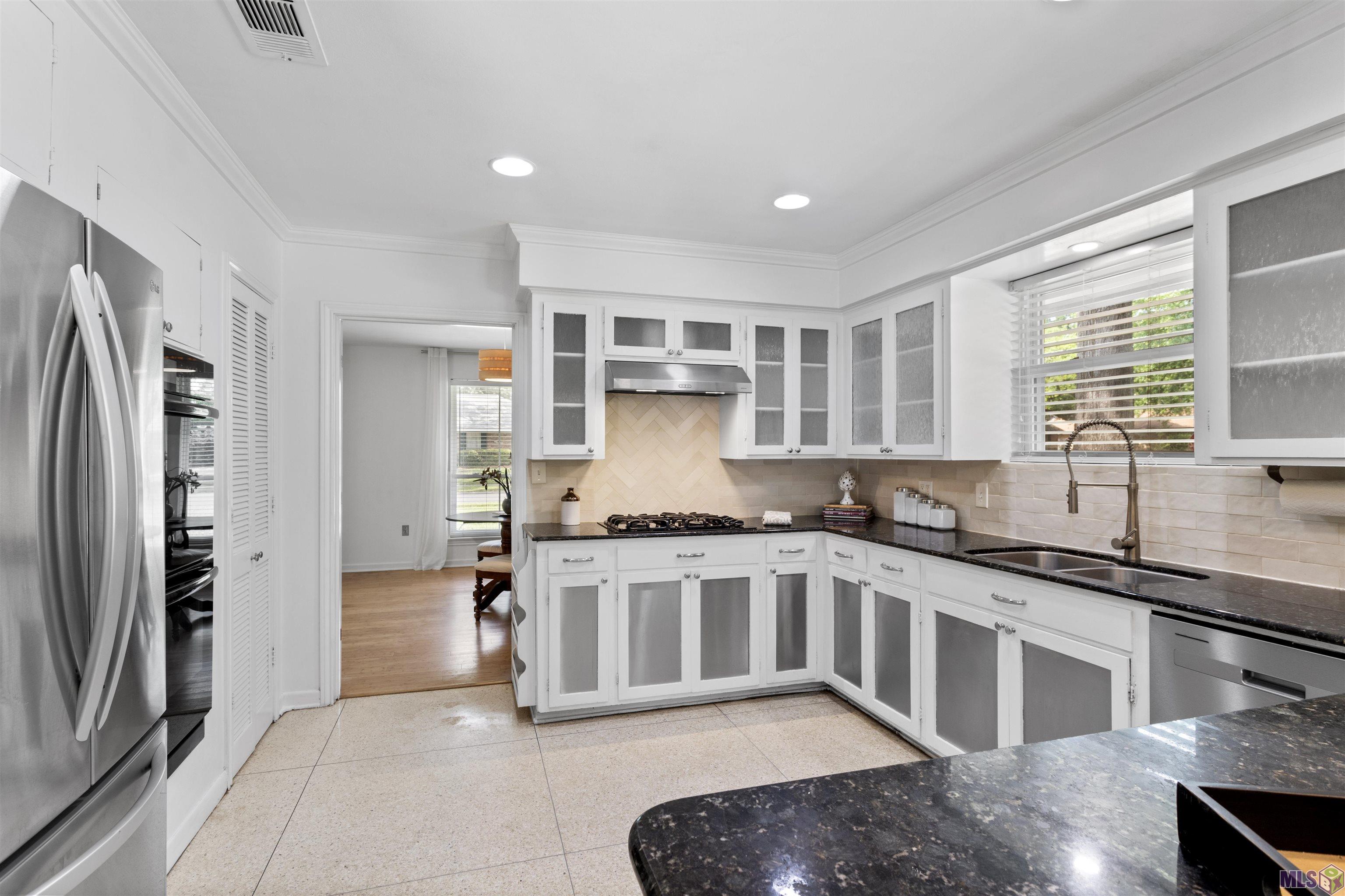 10392 Firelight Avenue Baton Rouge, LA 70815 - Photo 8 of 26 Gallery Image 8