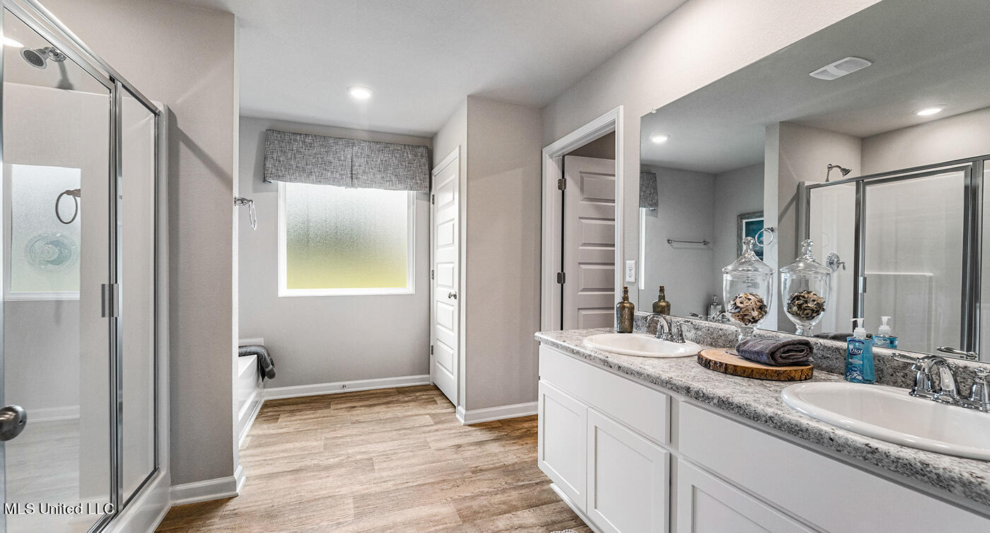 189 Mill Street Lucedale, MS 39452 - Photo 11 of 18 19-Carin_PrimaryBath