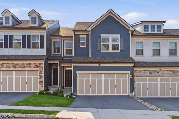 $960,000 | 44 Dahlia Drive, Warren, NJ 07059