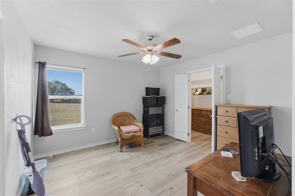 202 County Road 4511 Decatur, TX 76234 - Photo 22 of 36