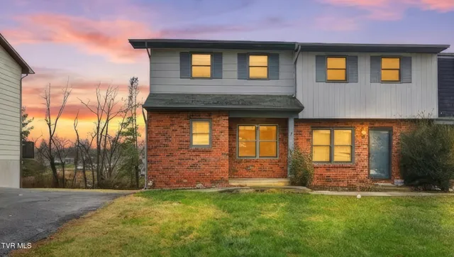 $135,000 | 161 Oakcrest Circle, Unit 161, Bristol, VA 24201