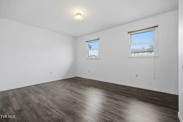 $135,000 | 161 Oakcrest Circle, Unit 161, Bristol, VA 24201