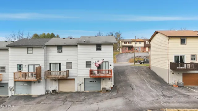 $135,000 | 161 Oakcrest Circle, Unit 161, Bristol, VA 24201