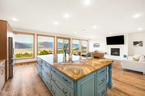 $1,289,000 | 265 Scenic Drive, Bonners Ferry, ID 83805