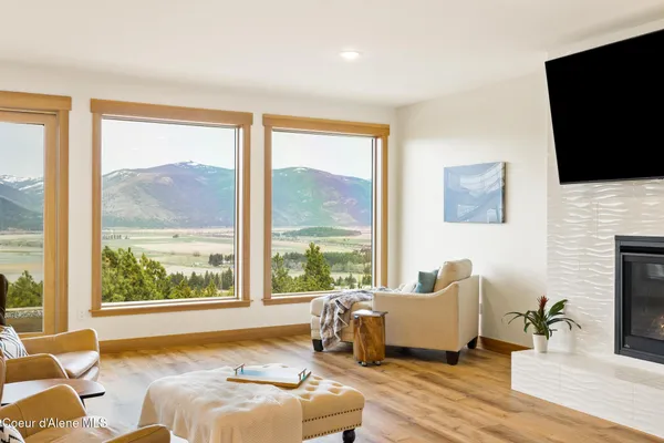 $1,289,000 | 265 Scenic Drive, Bonners Ferry, ID 83805