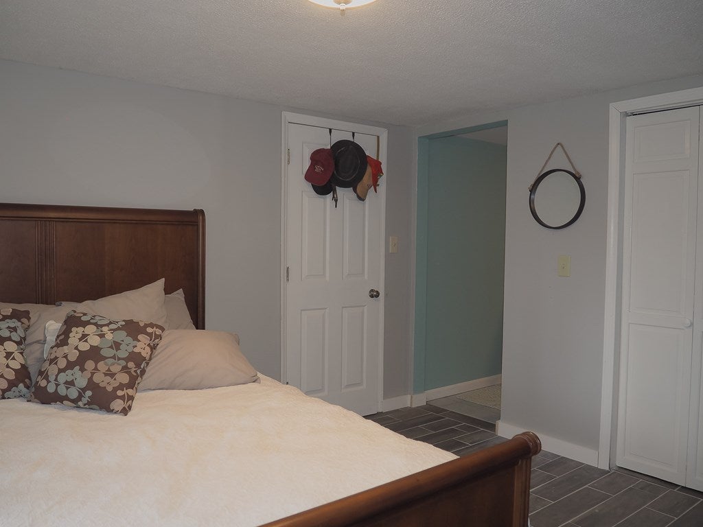 2138 Snow Hill Road Galax, VA 24333 - Photo 21 of 36 Gallery Image 21