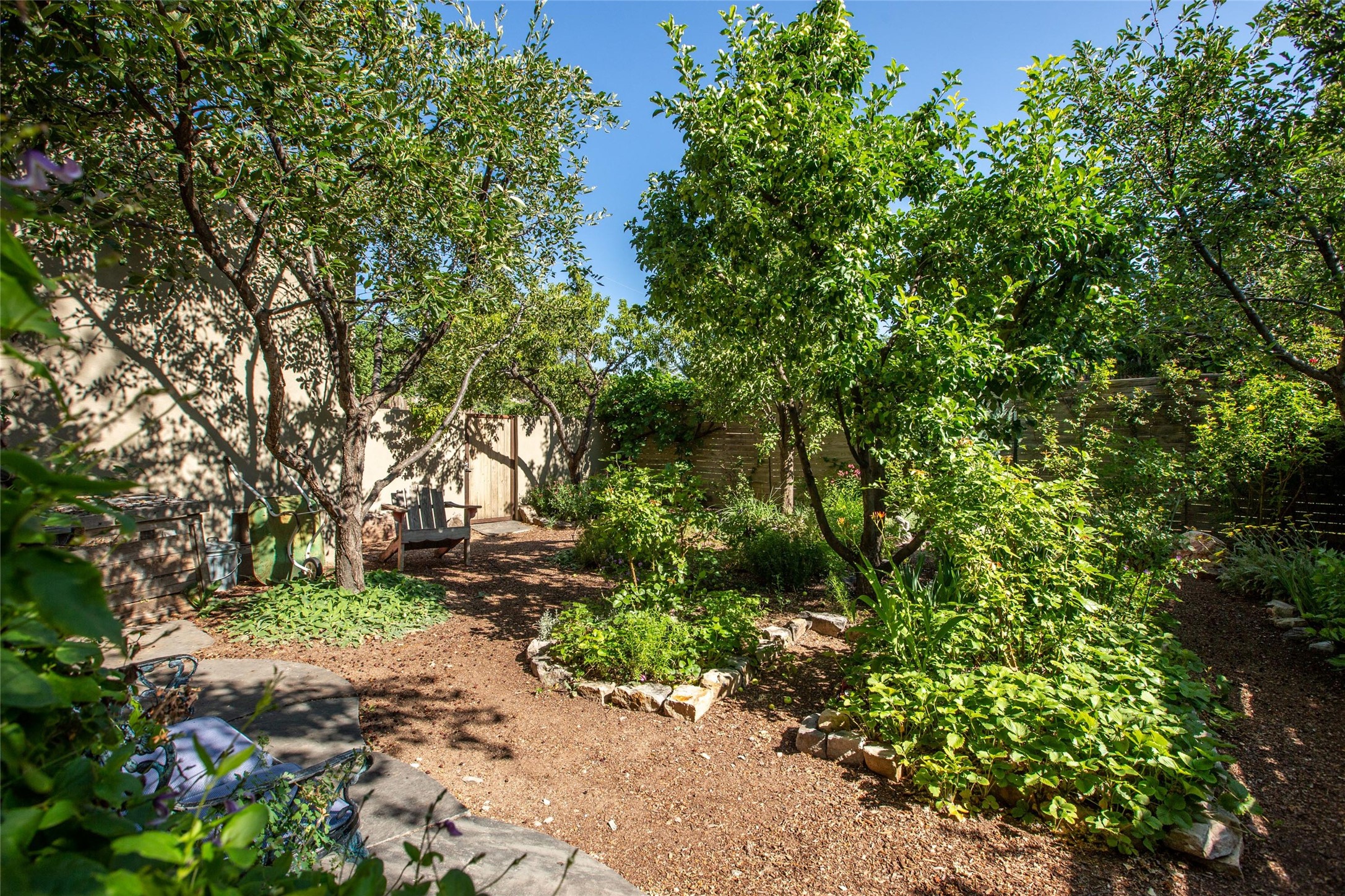 1291 Cerro Gordo Road Santa Fe, NM 87501 - Photo 22 of 28