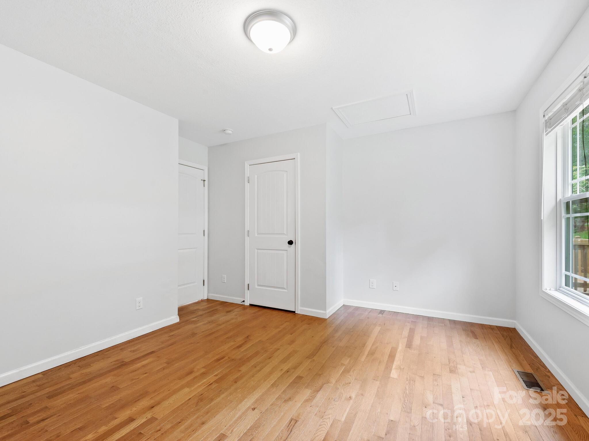 618 Enka Lake Road Candler, NC 28715 - Photo 17 of 25 Gallery Image 17