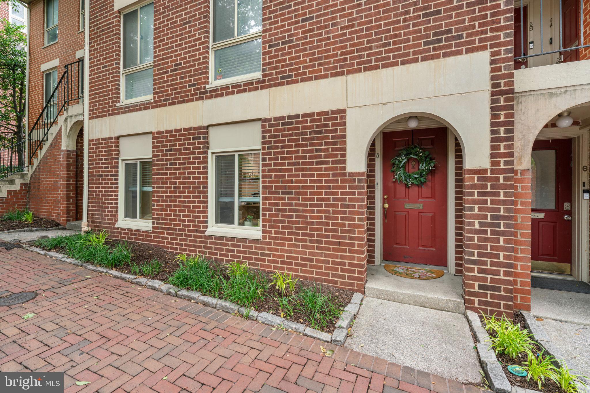 8 West Lee Street West, Unit R69 Baltimore, MD 21201 - Photo 3 of 28
