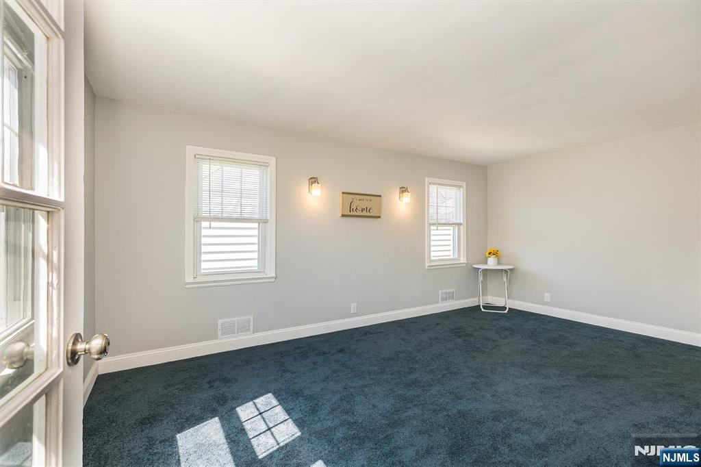 50 Ridge Avenue Bloomfield, NJ 07003 - Photo 4 of 29
