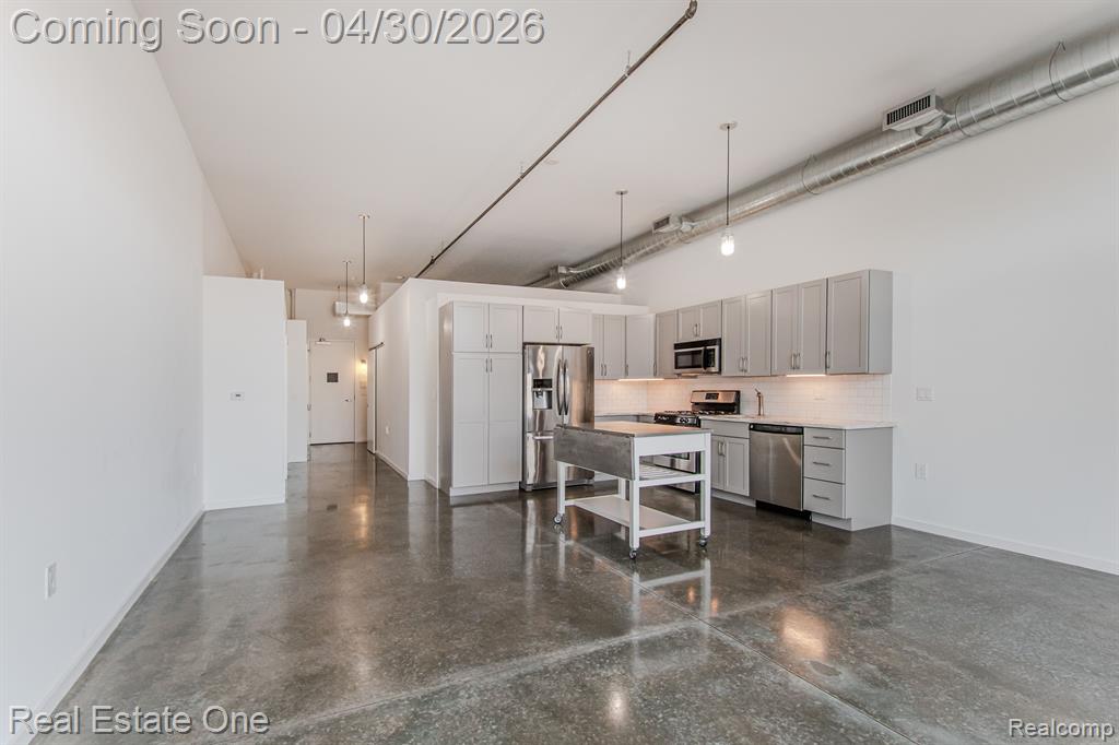 211 East 9 Mile Road, Unit 215 Ferndale, MI 48220 - Photo 20 of 34