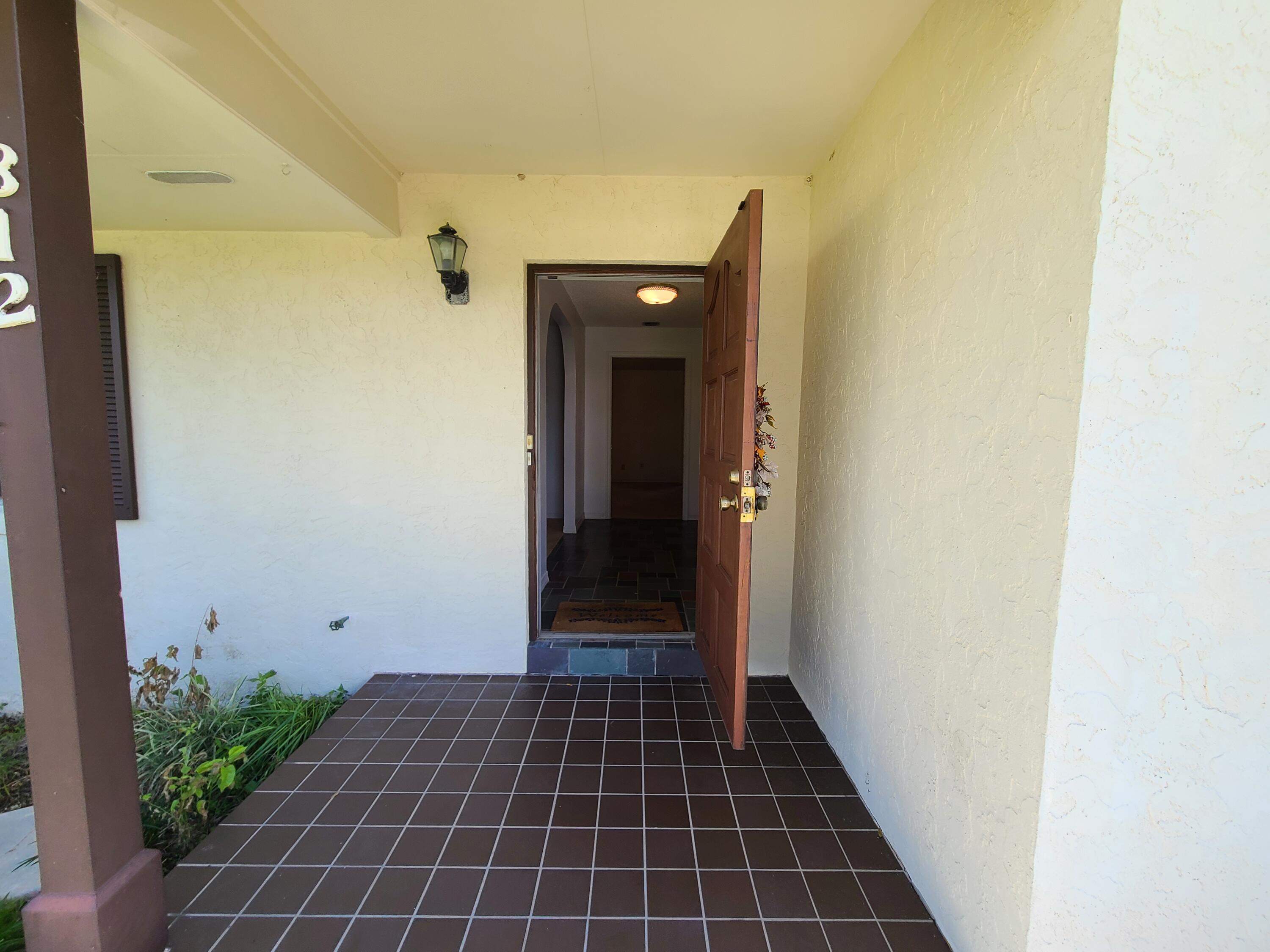 812 Hartman Road Fort Pierce, FL 34947 - Photo 5 of 15 20220119_125057