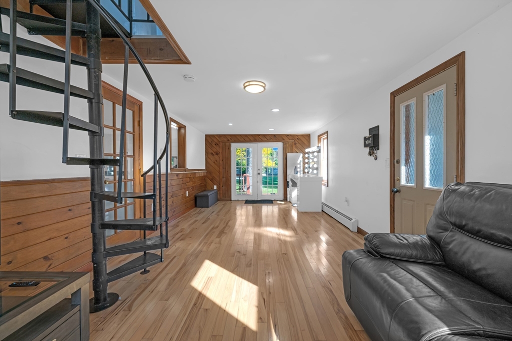 17 Dutton Street Worcester, MA 01610 - Photo 14 of 33 Gallery Image 14